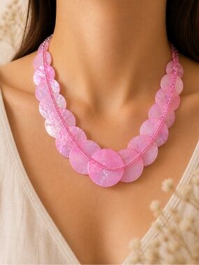 5/25 ✨✨ Pink Shell Disc Statement Necklace